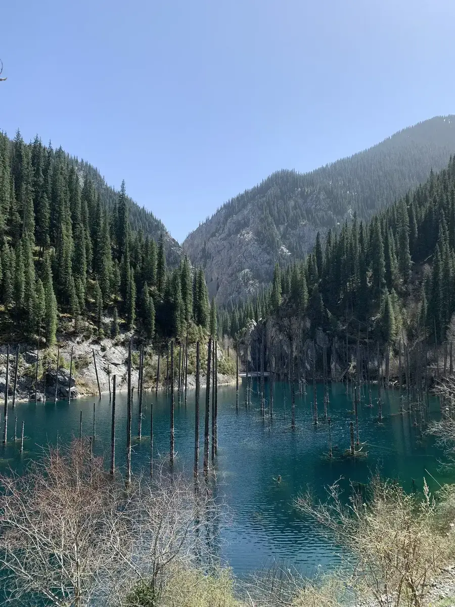 озеро каинды снизу