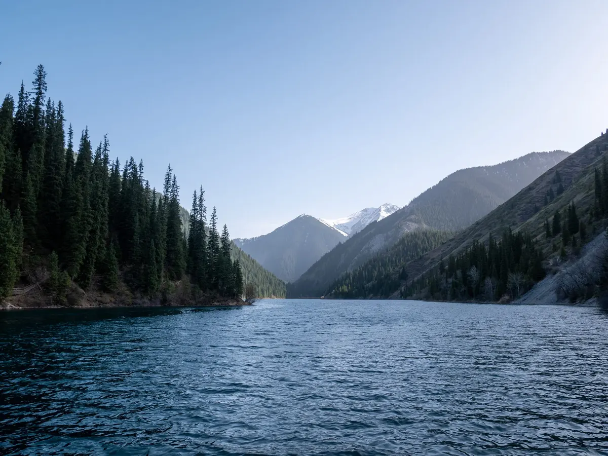 Озеро Каинды: как добраться, что посмотреть, цены